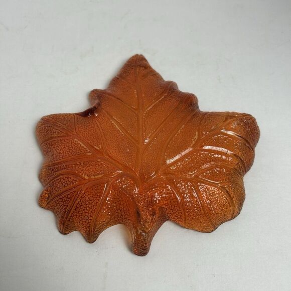 SUGAR MAPLE LEAF PLATE GLASS AMBER GLOW CHEESE CANDY SERVE DISH SPRING SAP & TAP - Picture 2 of 3